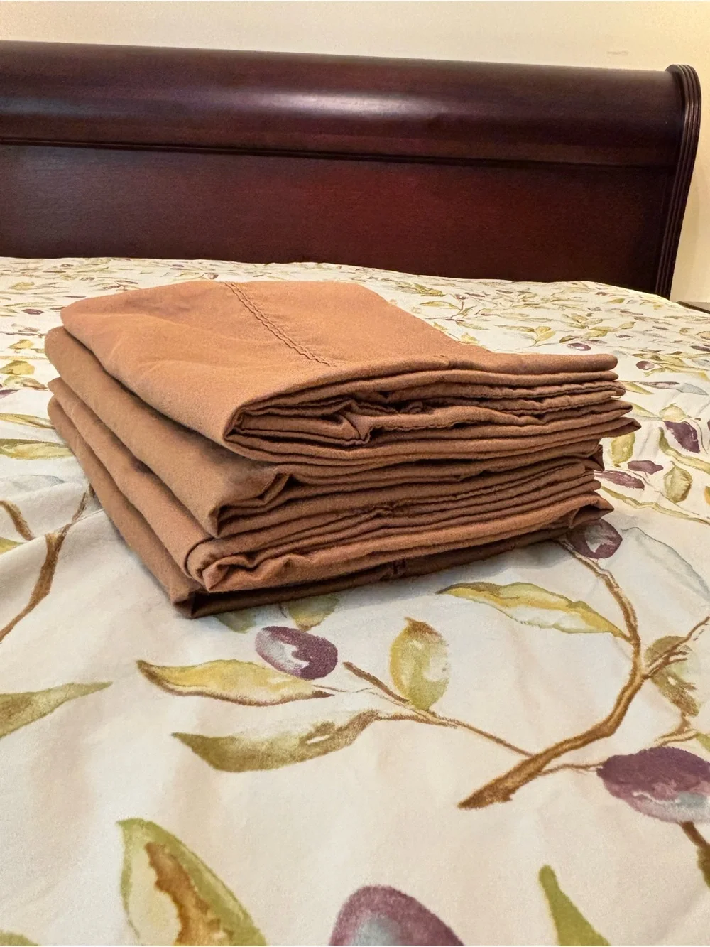 Lauren Ralph Lauren Home 4 Standard Pillowcases Brown Camel 100% Cotton Solid